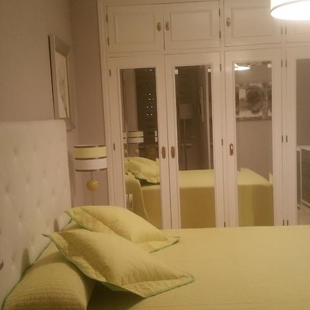 Apartamento Eduardo Dato Севилья Экстерьер фото