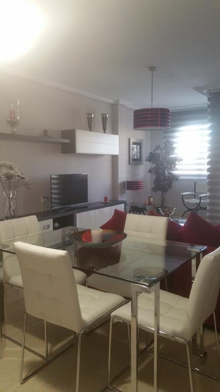 Apartamento Eduardo Dato Севилья Экстерьер фото