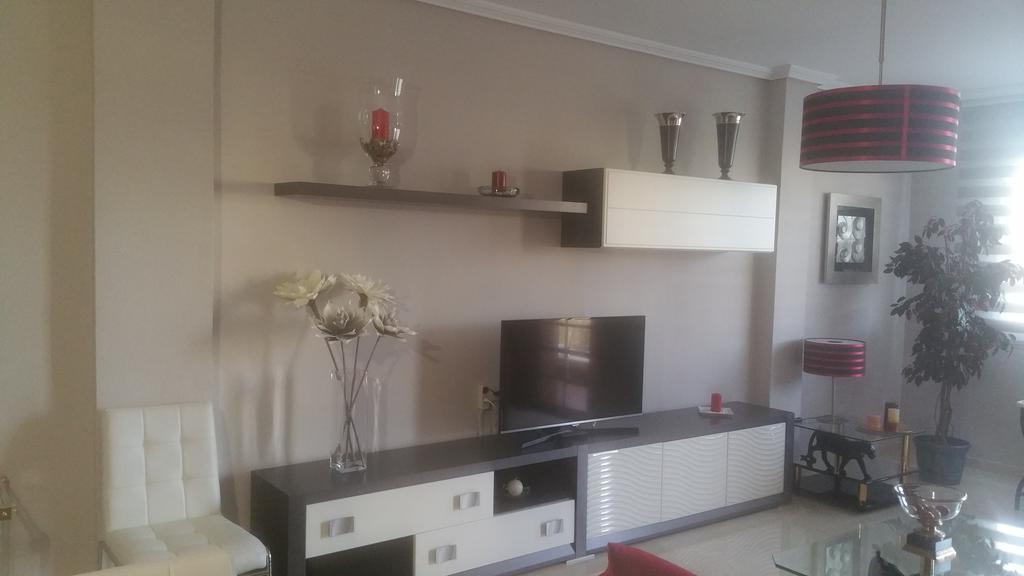 Apartamento Eduardo Dato Севилья Экстерьер фото