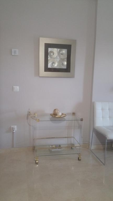 Apartamento Eduardo Dato Севилья Экстерьер фото