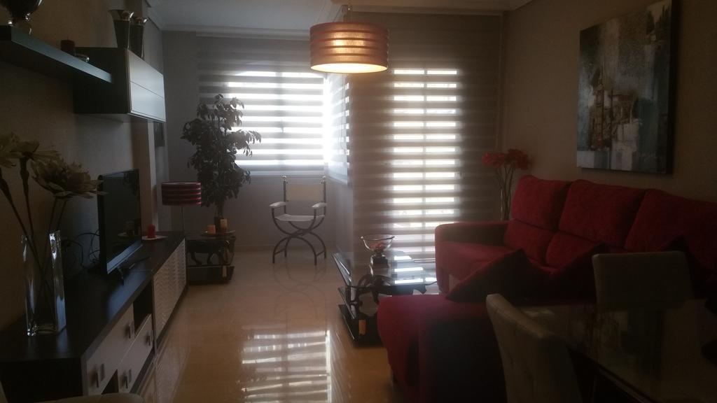 Apartamento Eduardo Dato Севилья Экстерьер фото