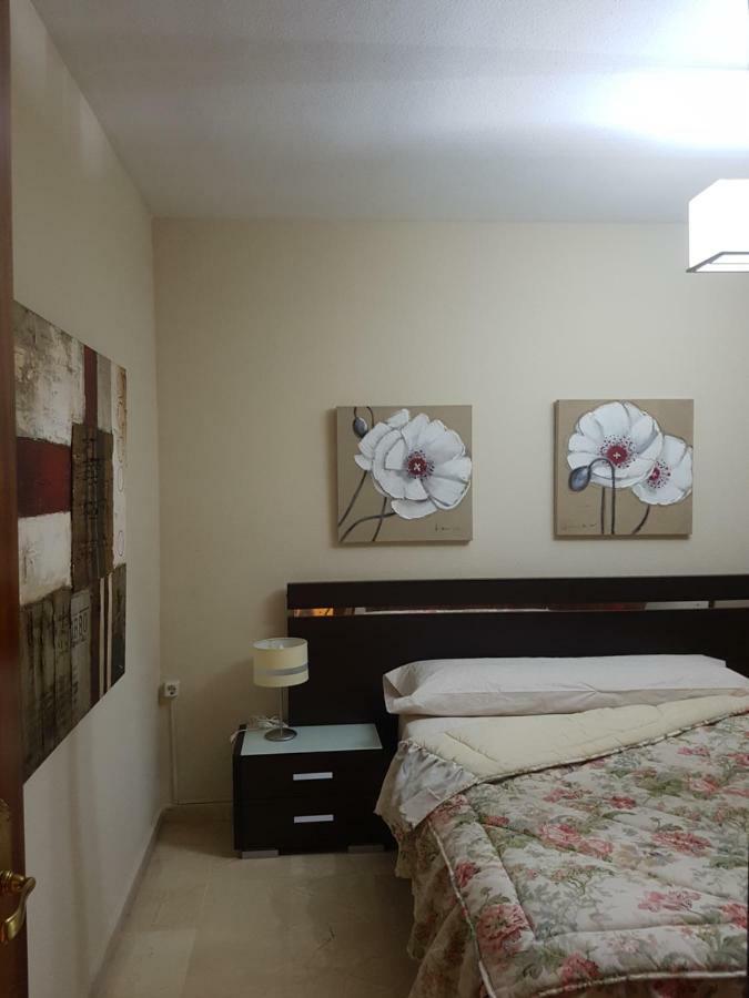 Apartamento Eduardo Dato Севилья Экстерьер фото